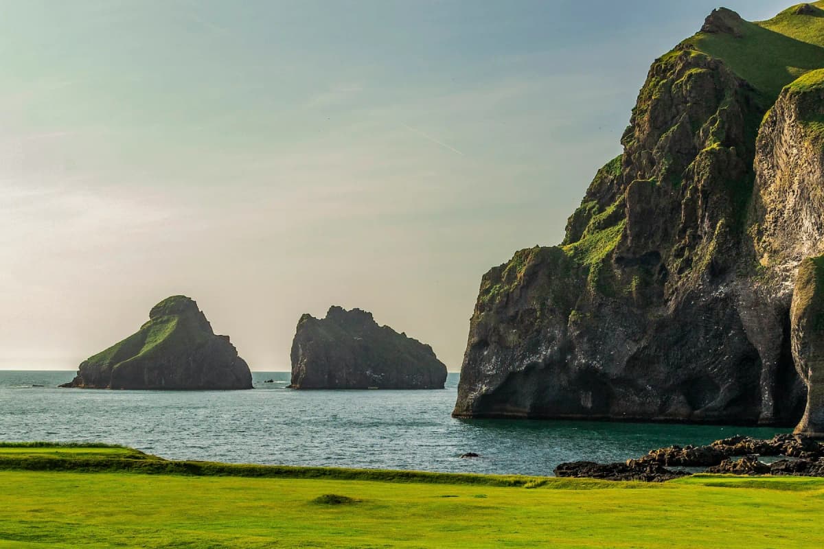 Day trips from Reykjavik: a sea stack shaped like an elephant's head on Heimaey in the Westman Islands