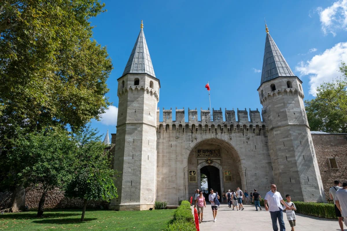 The Gate of Salutation at Topkapı Palace, with two pointed towers